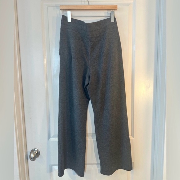 NWT Athleta Women Sierra Wide Leg Center Seam Mid Rise Pants Heather Gray Size S - Picture 2 of 9